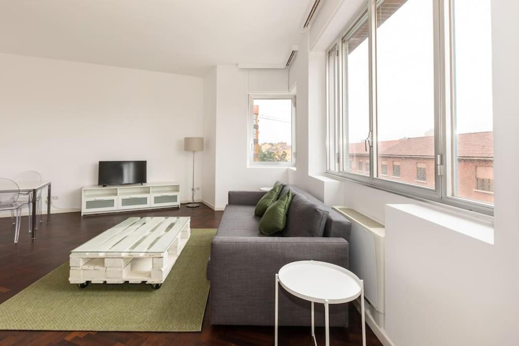Elegante Bilocale Porta Genova - Mirable Pm Lägenhet Milano Exteriör bild